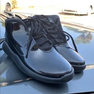 Black patent Nike’s